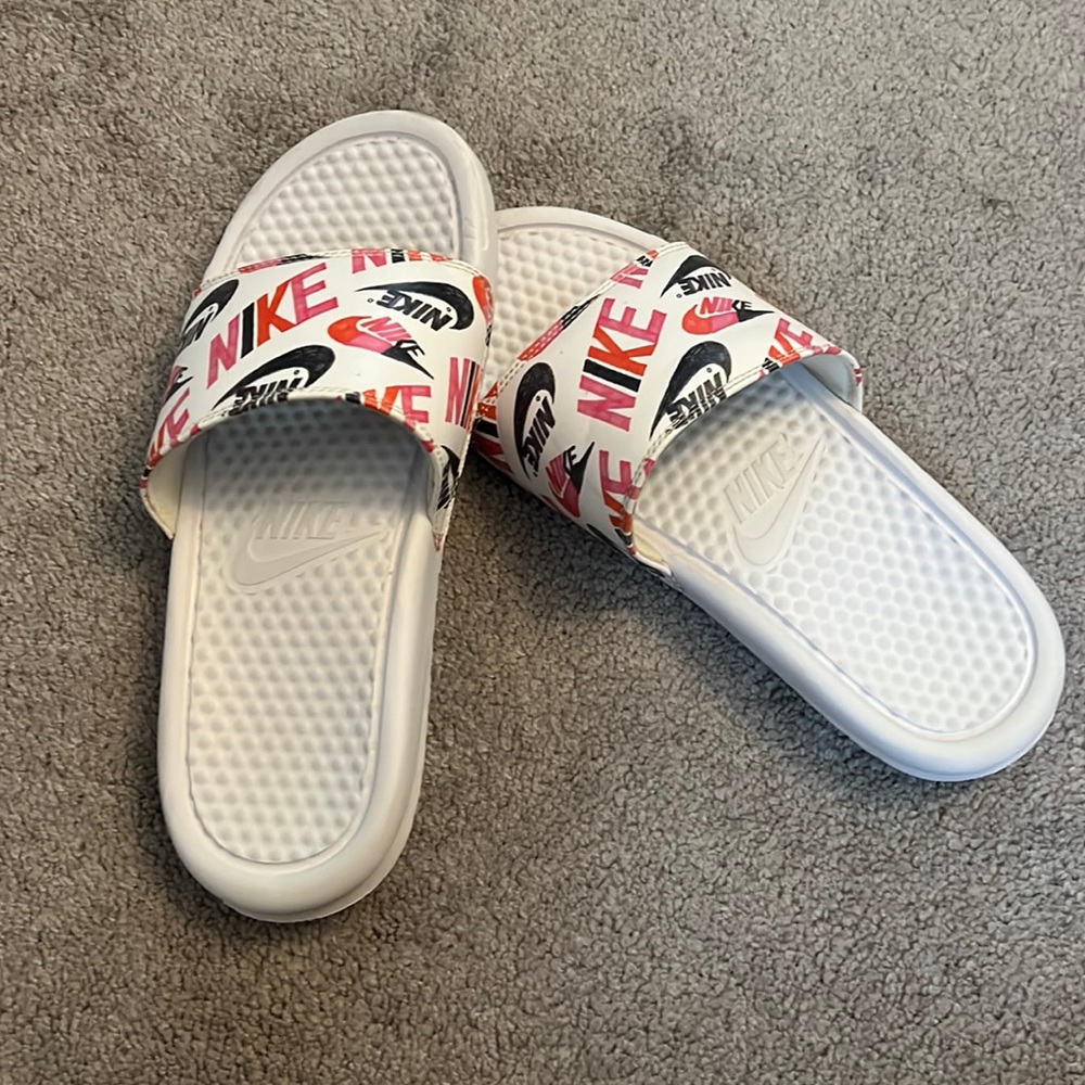 Nike slides
